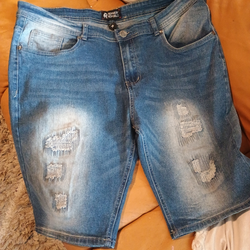 Men's Distressed Denim Shorts